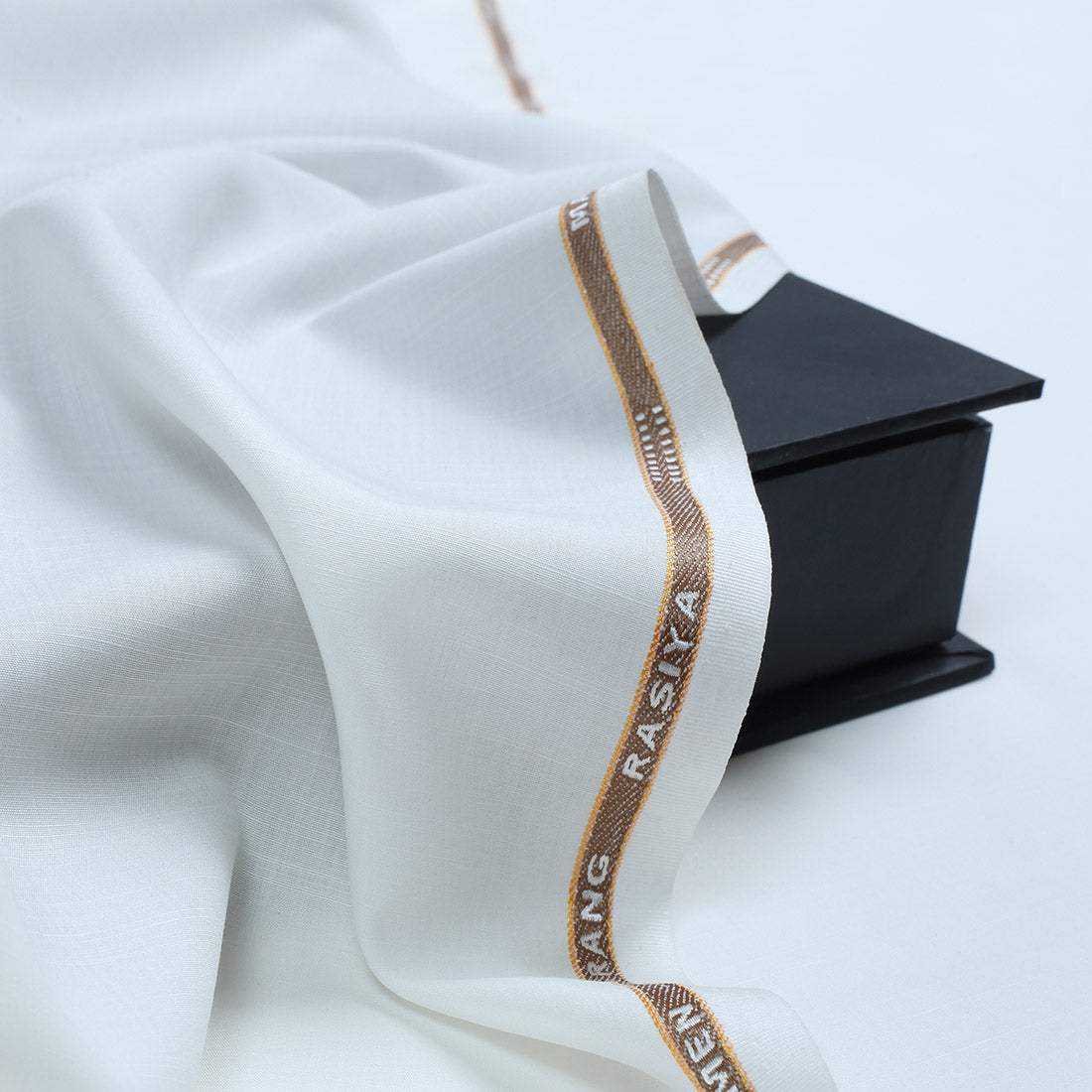 Majestic Off White
